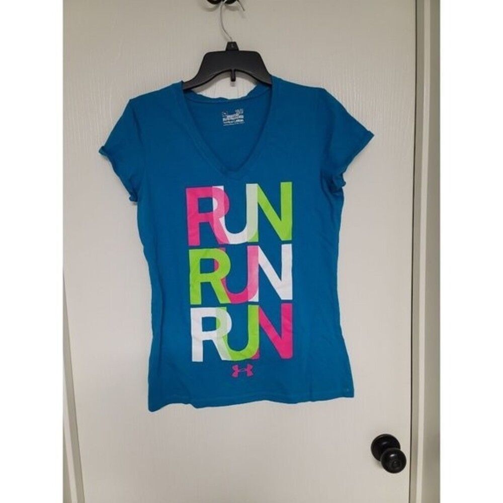 ~ womens blue run under armour athletic v neck heat gear shirt - size M